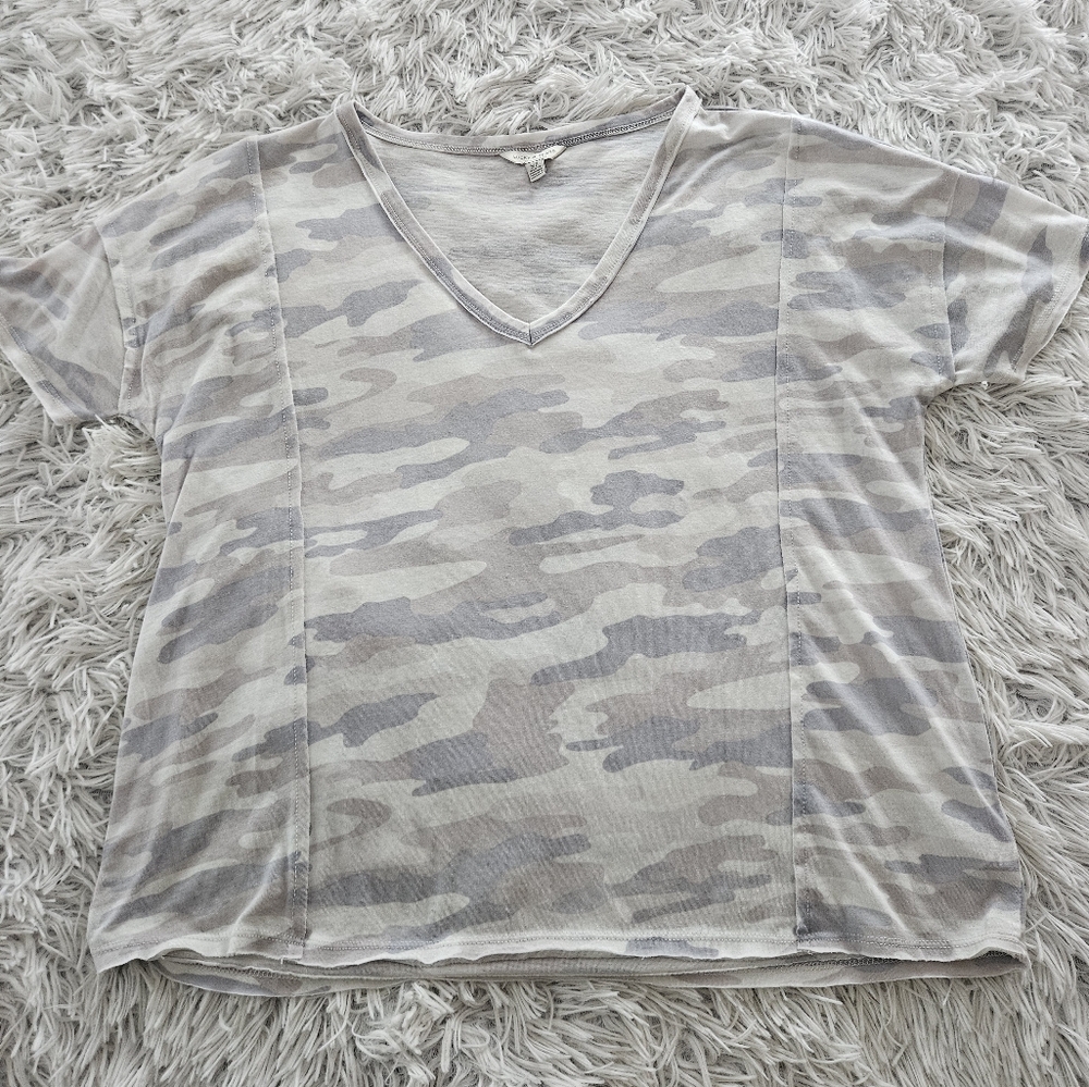 NWT Lucky Brand Los Angeles Camouflage Camo V Neck Tee T-Shirt Womens Small - Picture 4 of 12